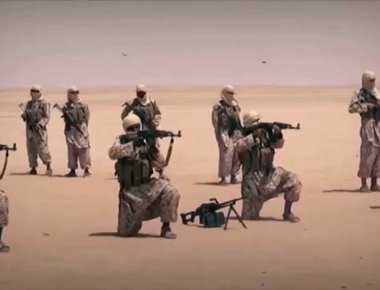 Βίντεο: Η Ταξιαρχία της Ερήμου προχωράει κατά του ISIS στην Ανατολική Χάμα